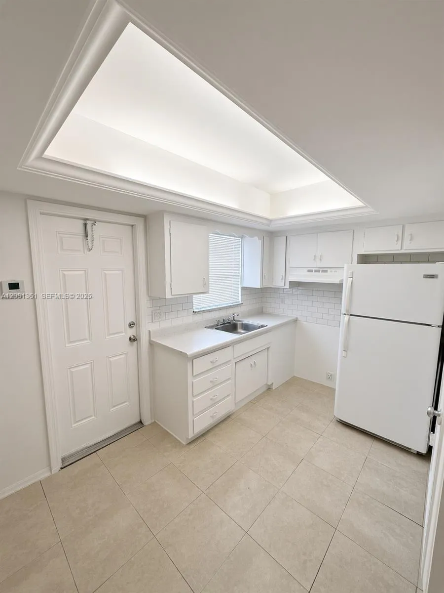 315 NW 32nd St #315 Oakland Park, FL 33309