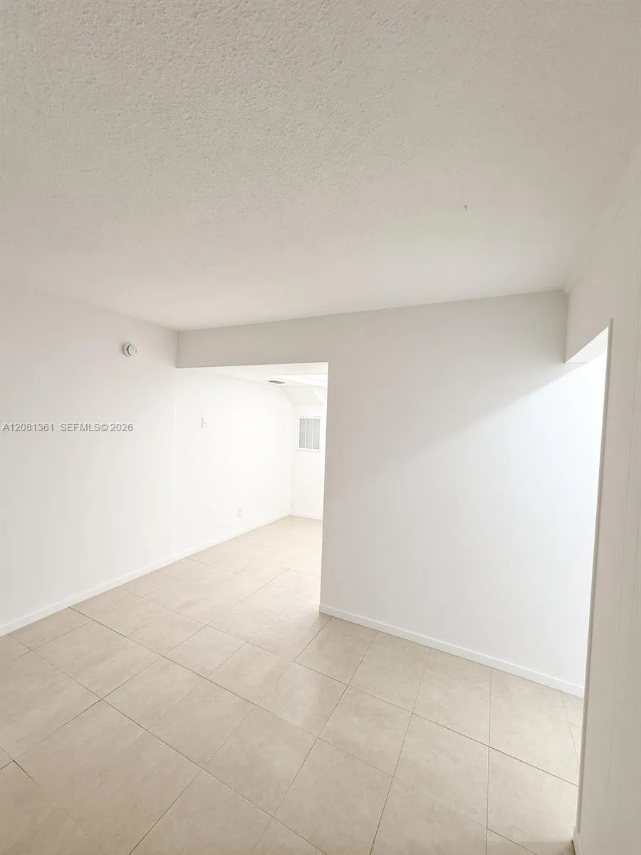 315 NW 32nd St #315 Oakland Park, FL 33309