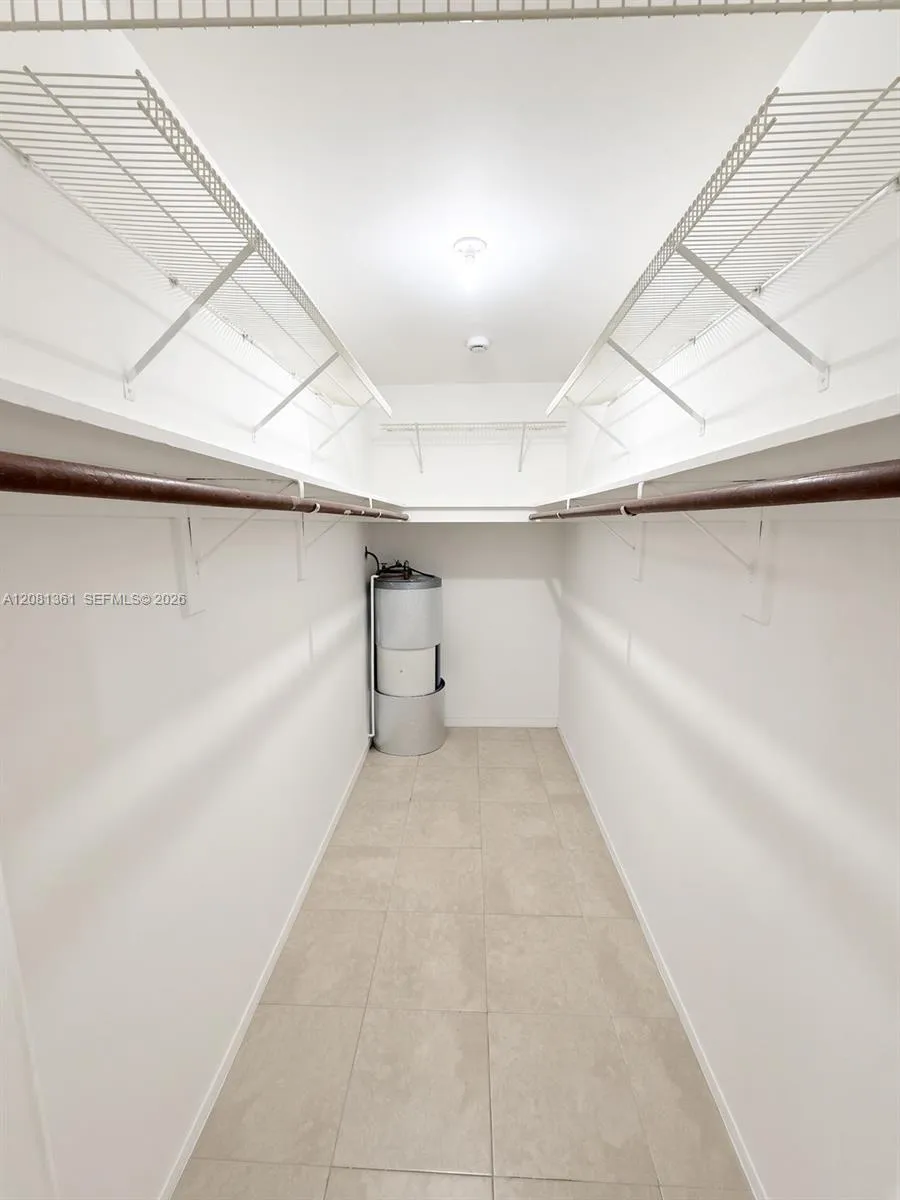 315 NW 32nd St #315 Oakland Park, FL 33309