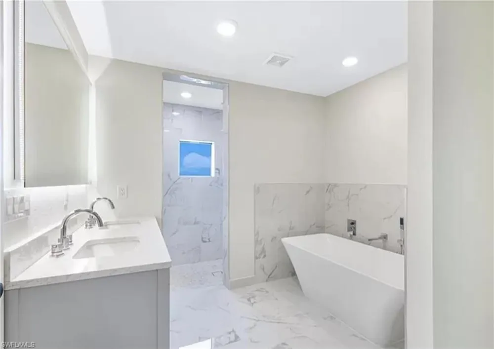 3505 NW 44th Place Cape Coral, FL 33993