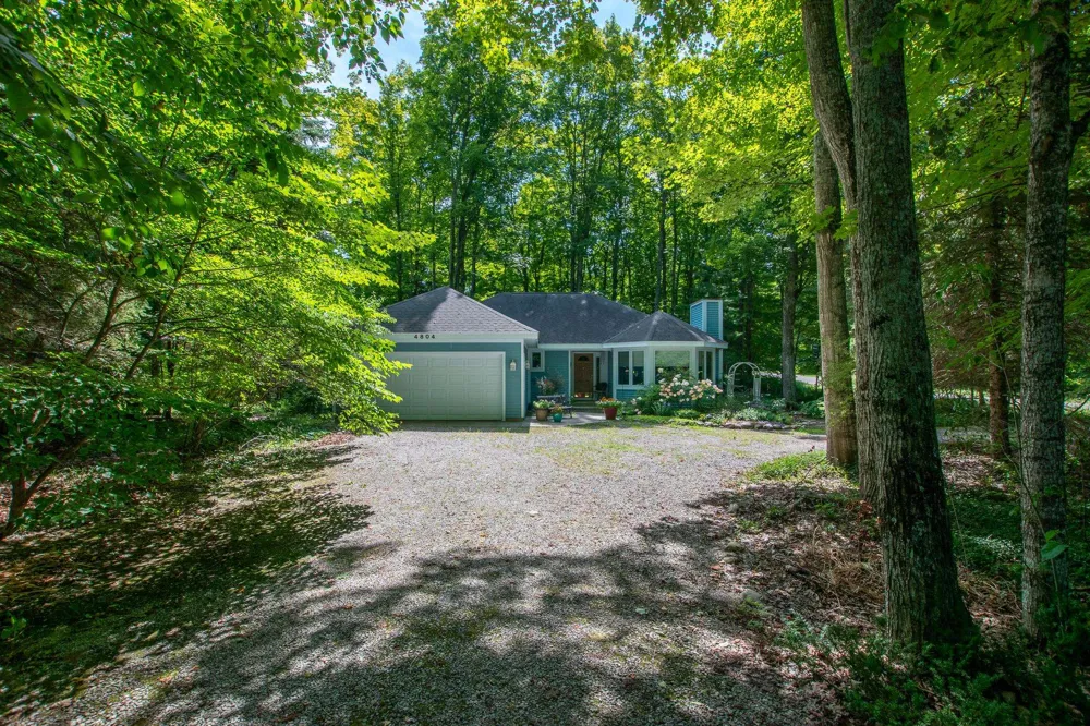 4804 S Green Court Centerville Township, MI 49621