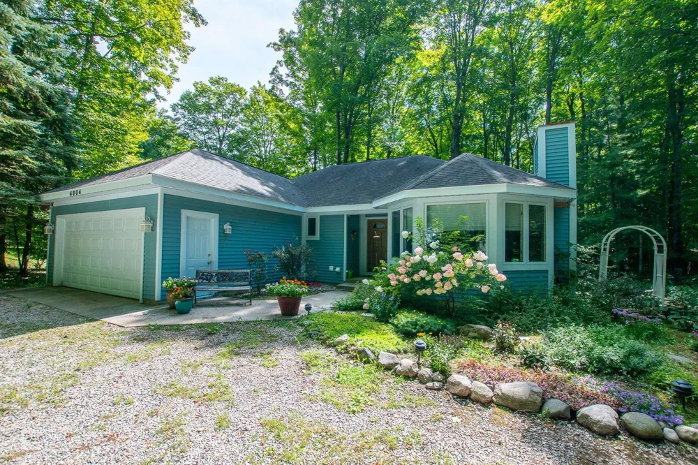 4804 S Green Court Centerville Township, MI 49621