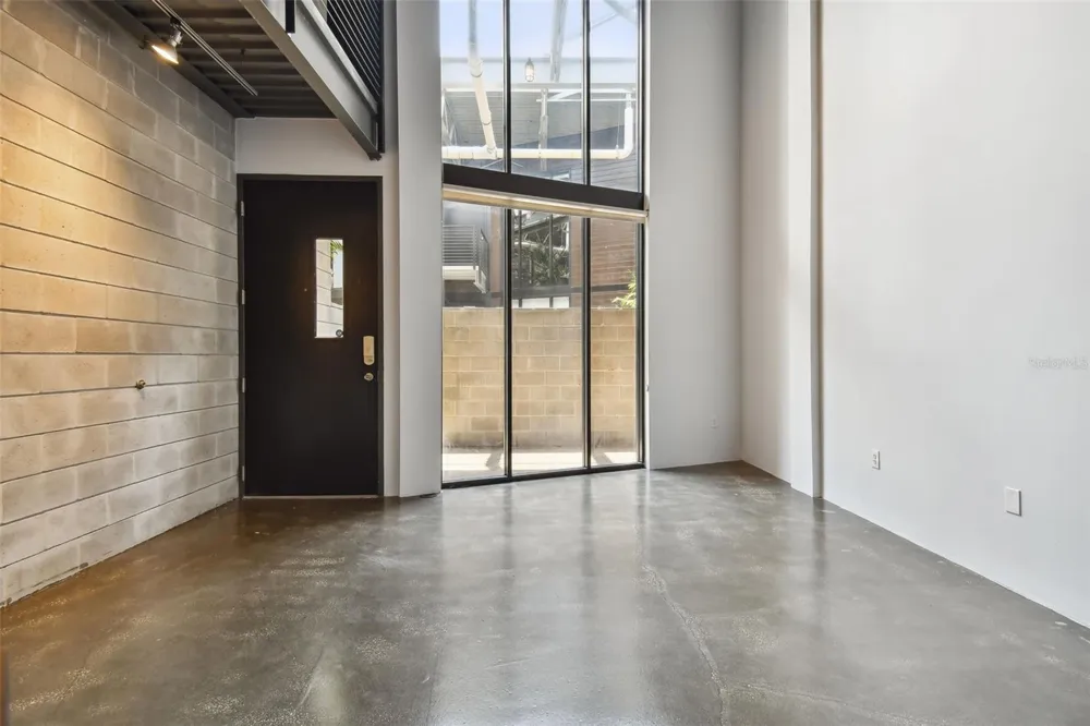 217 12TH STREET #116 Tampa, FL 33602