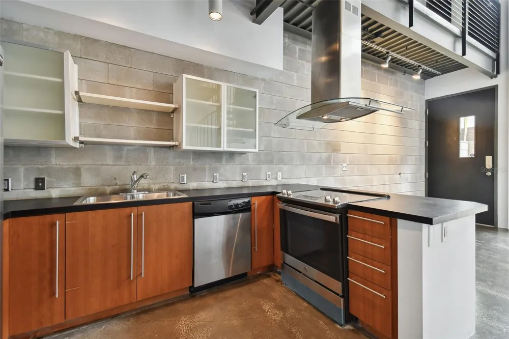 217 12TH STREET #116 Tampa, FL 33602