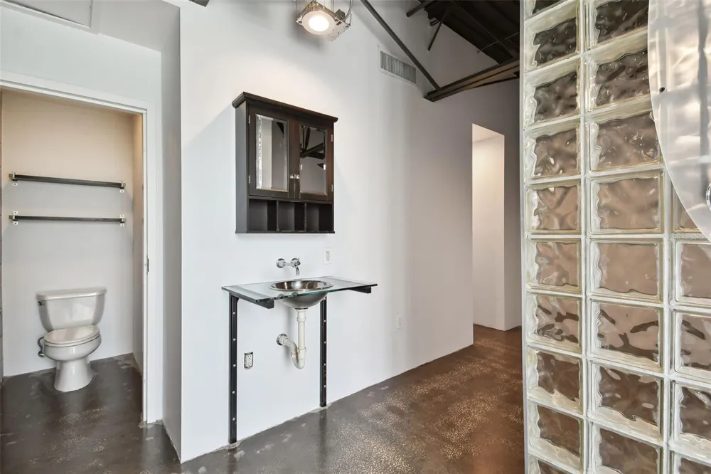 217 12TH STREET #116 Tampa, FL 33602