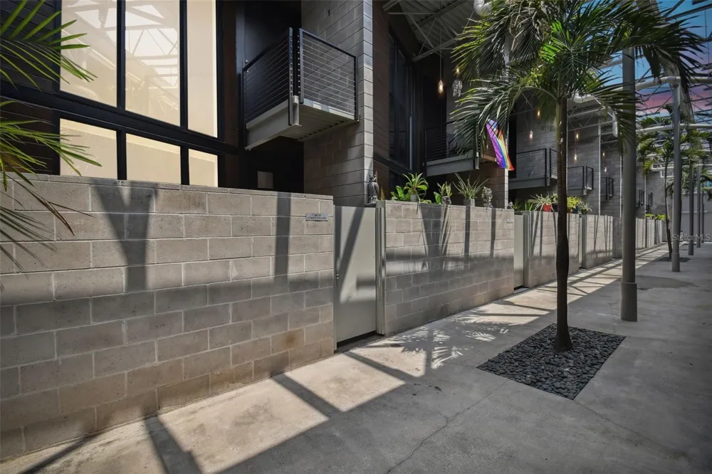 217 12TH STREET #116 Tampa, FL 33602