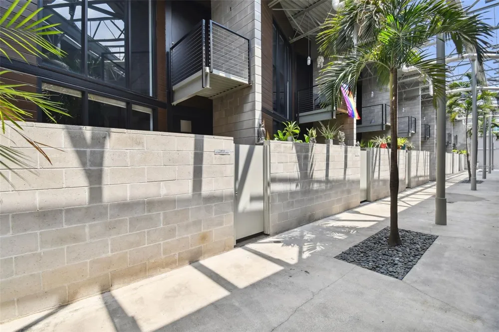 217 12TH STREET #116 Tampa, FL 33602