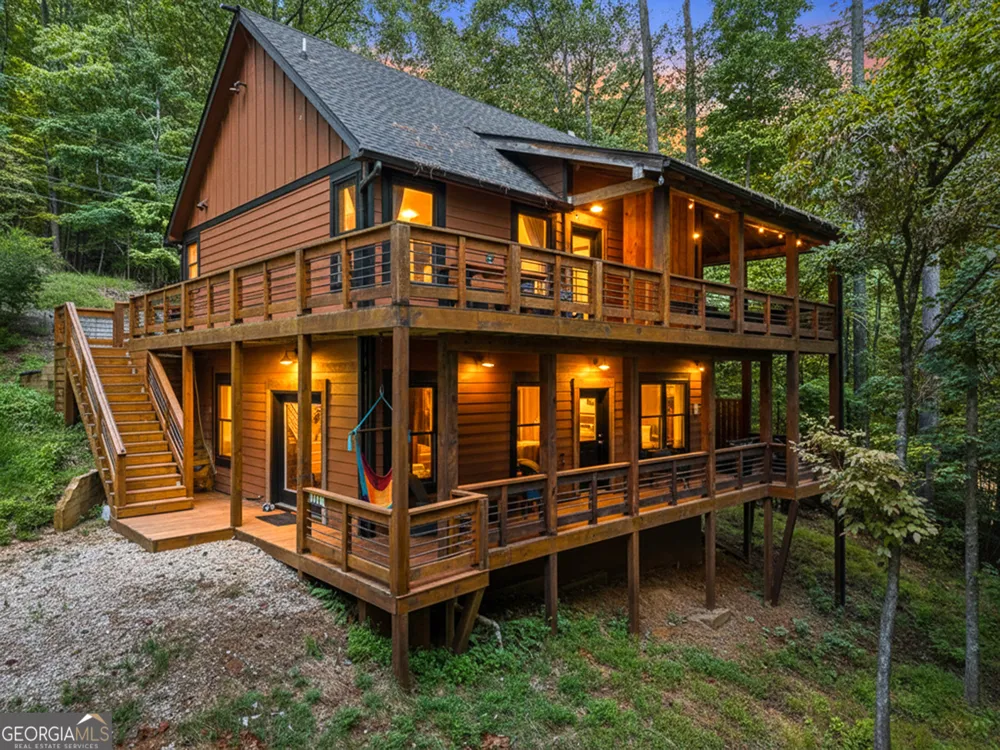 681 Catawba CIR Ellijay, GA 30540
