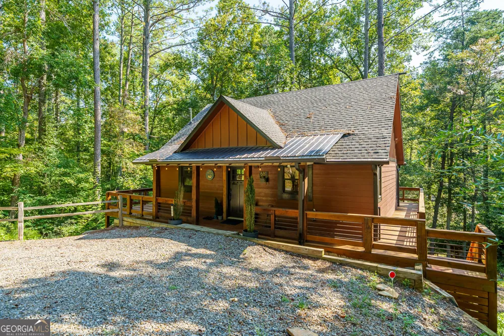 681 Catawba CIR Ellijay, GA 30540
