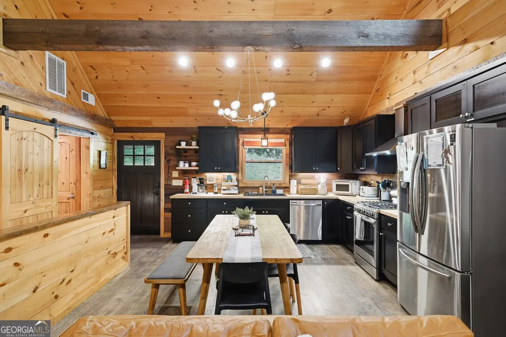 681 Catawba CIR Ellijay, GA 30540