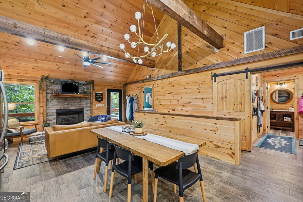 681 Catawba CIR Ellijay, GA 30540
