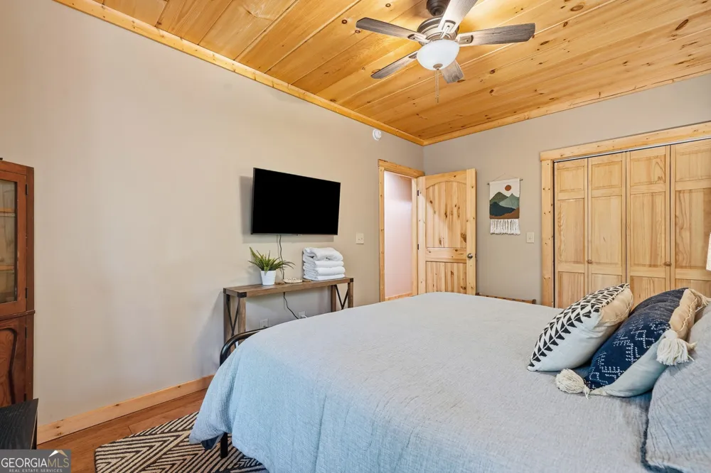 681 Catawba CIR Ellijay, GA 30540
