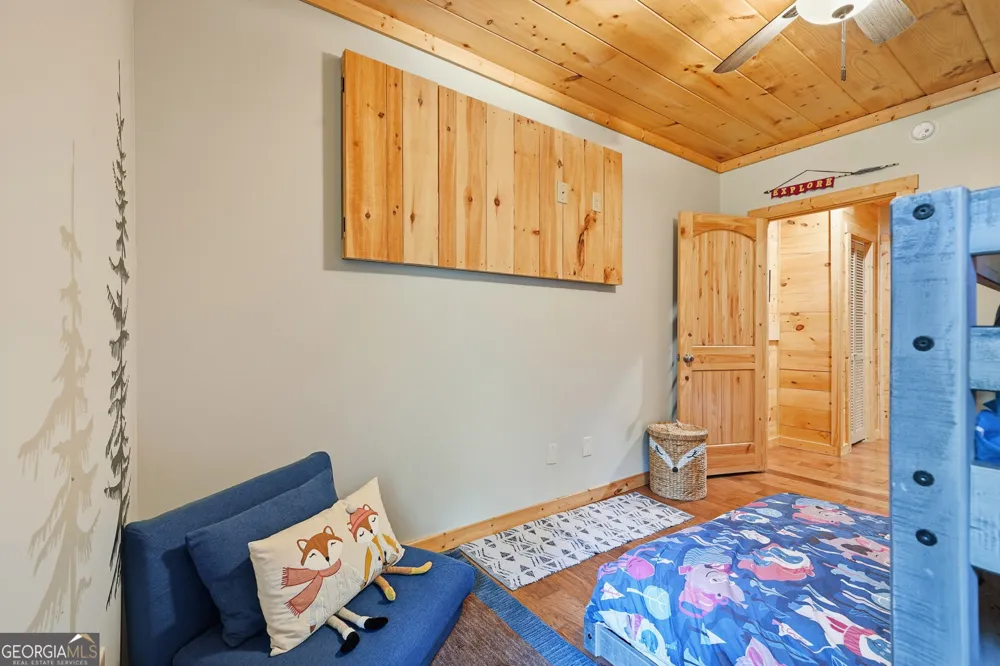 681 Catawba CIR Ellijay, GA 30540
