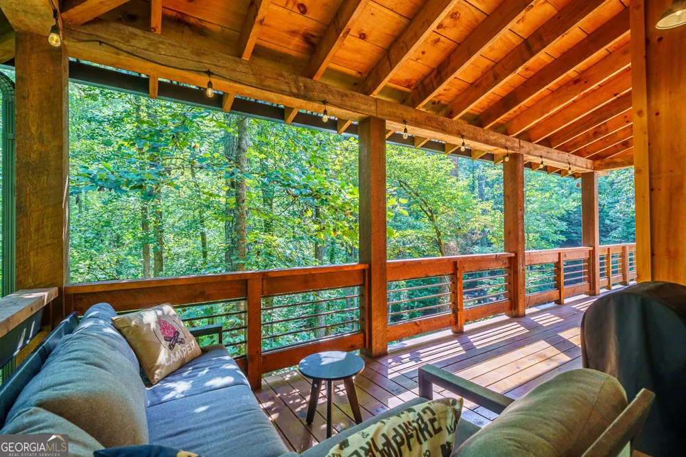 681 Catawba CIR Ellijay, GA 30540