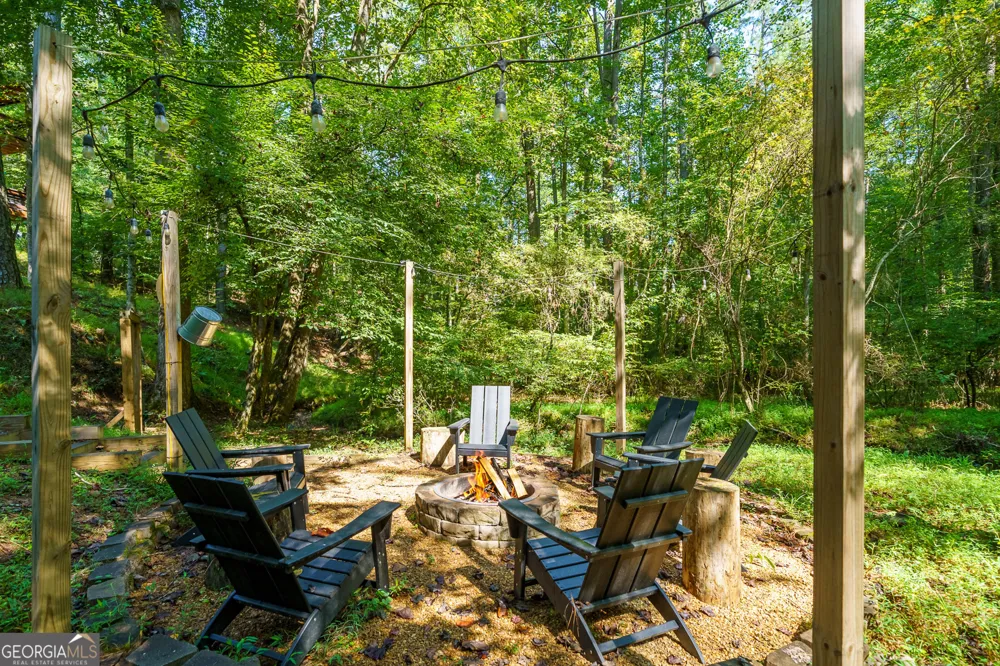 681 Catawba CIR Ellijay, GA 30540