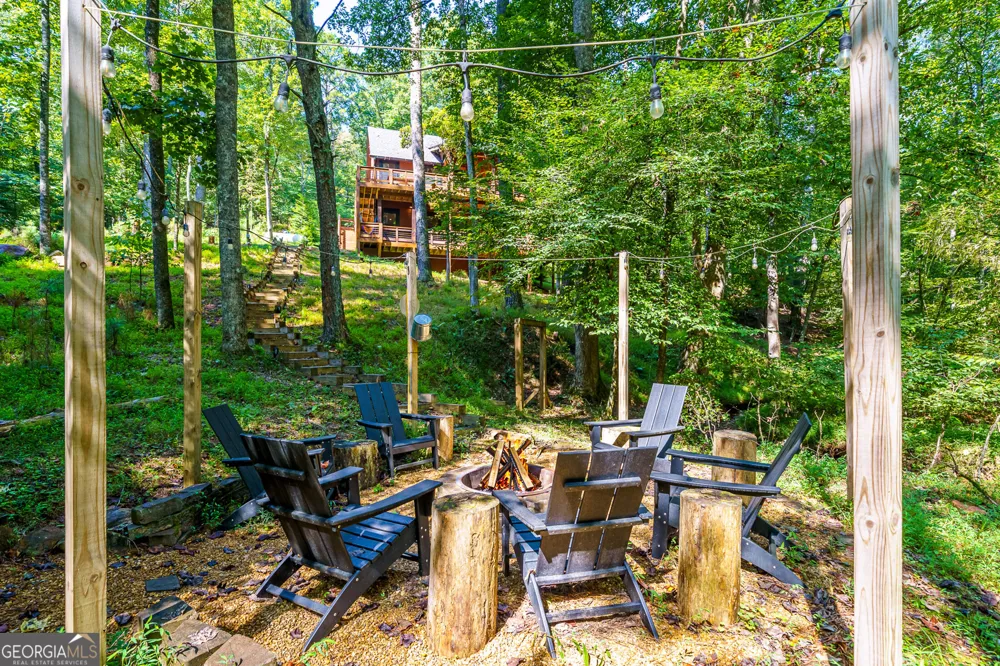681 Catawba CIR Ellijay, GA 30540