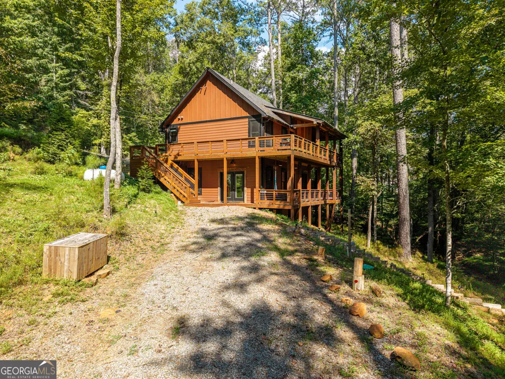 681 Catawba CIR Ellijay, GA 30540