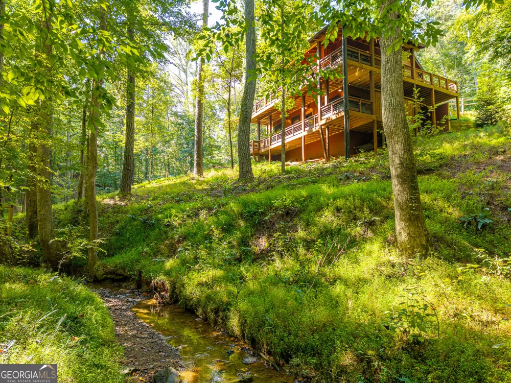 681 Catawba CIR Ellijay, GA 30540