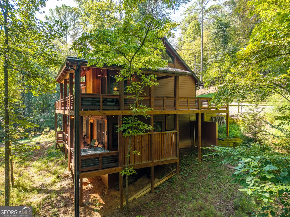 681 Catawba CIR Ellijay, GA 30540