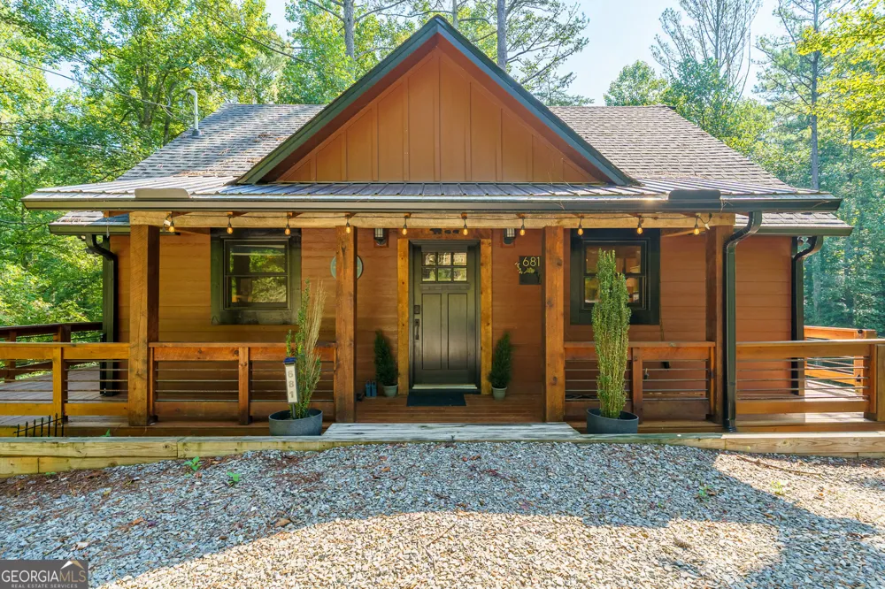 681 Catawba CIR Ellijay, GA 30540