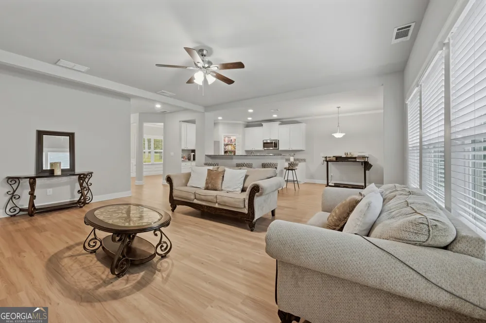 656 East Lake RD McDonough, GA 30252
