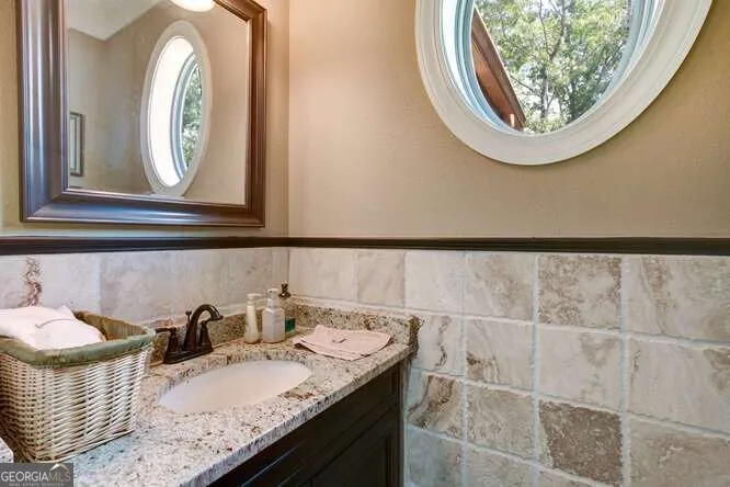 205 Hightower Ridge DR Hiawassee, GA 30546