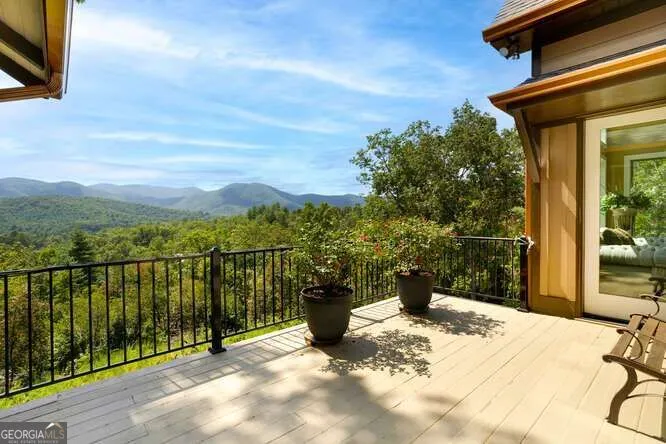 205 Hightower Ridge DR Hiawassee, GA 30546
