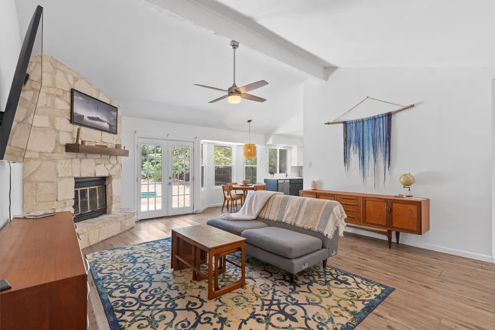 705 Chestnut Crossing Cedar Park, TX 78613