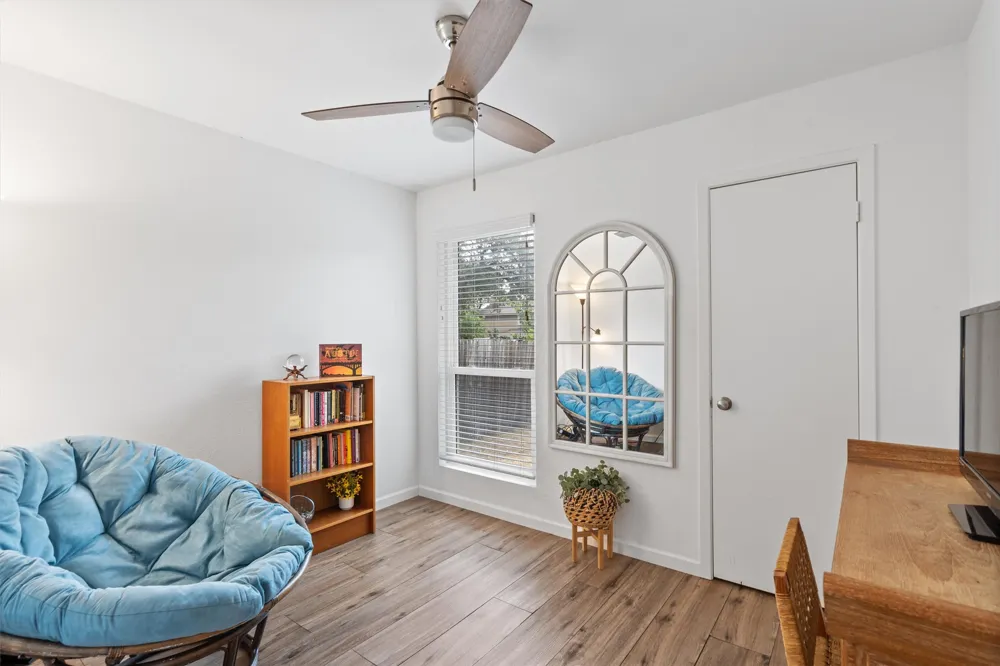 705 Chestnut Crossing Cedar Park, TX 78613