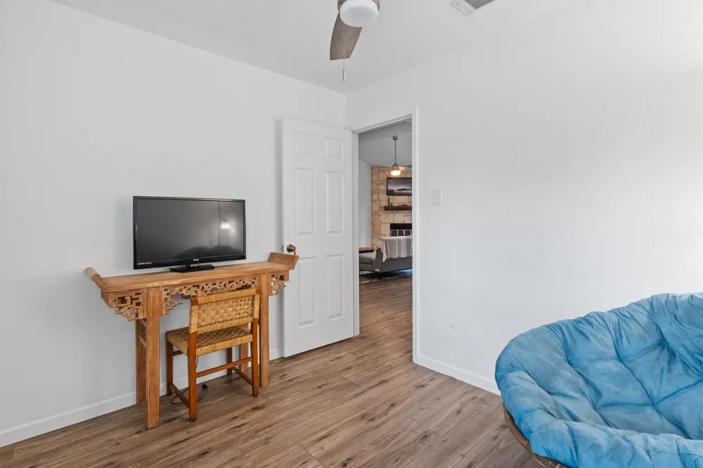 705 Chestnut Crossing Cedar Park, TX 78613