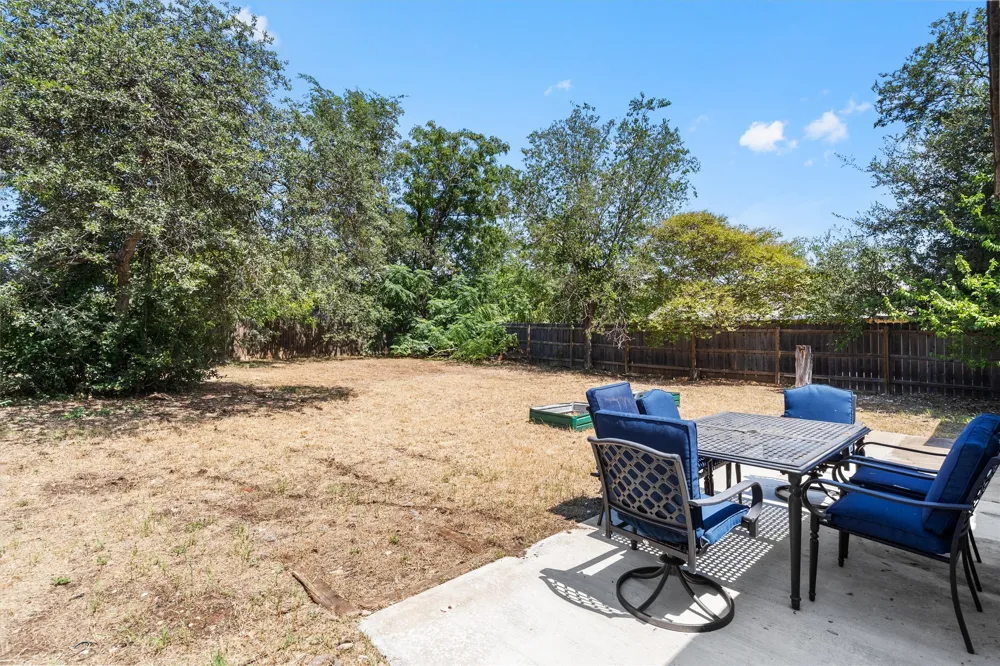 705 Chestnut Crossing Cedar Park, TX 78613