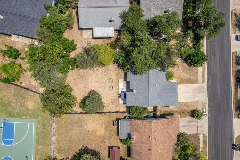 705 Chestnut Crossing Cedar Park, TX 78613