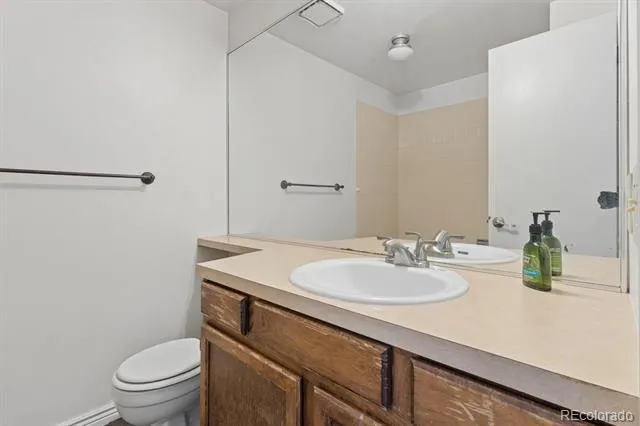 14202 E Radcliff Circle Aurora, CO 80015