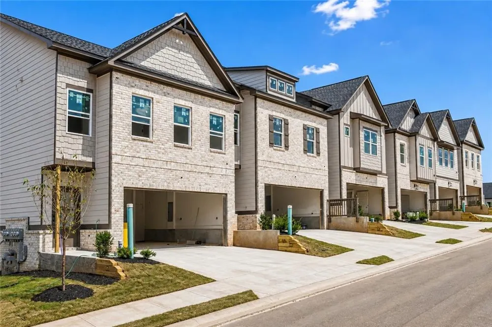 4357 Fern River Bend #35 Norcross, GA 30093