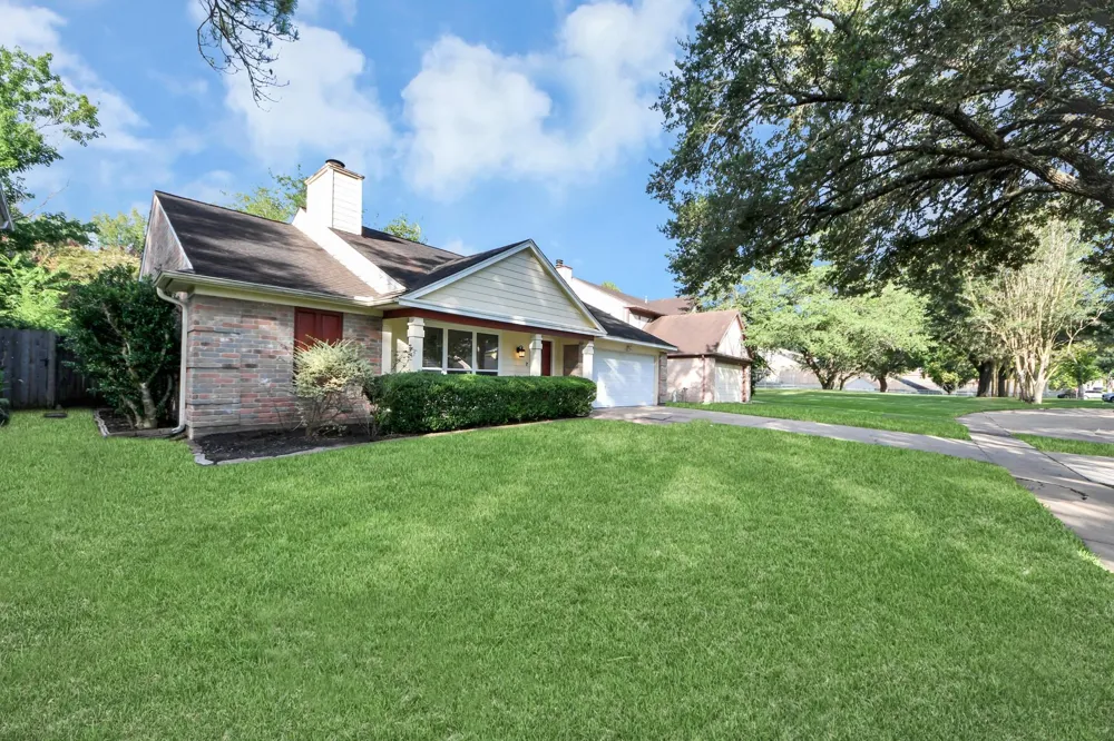 3402 Hidden Creek Drive Sugar Land, TX 77479