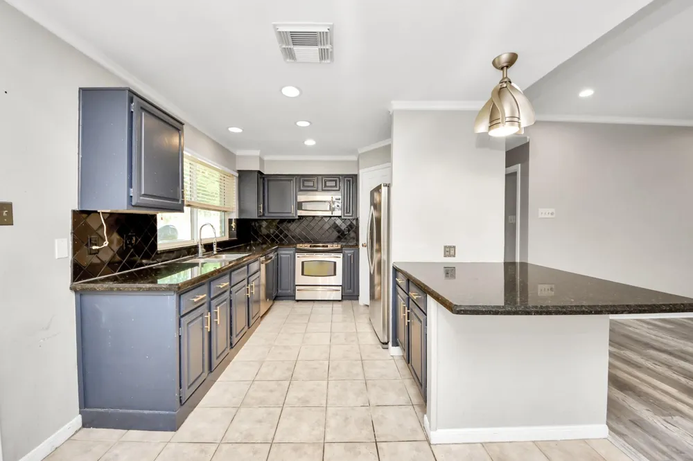 3402 Hidden Creek Drive Sugar Land, TX 77479