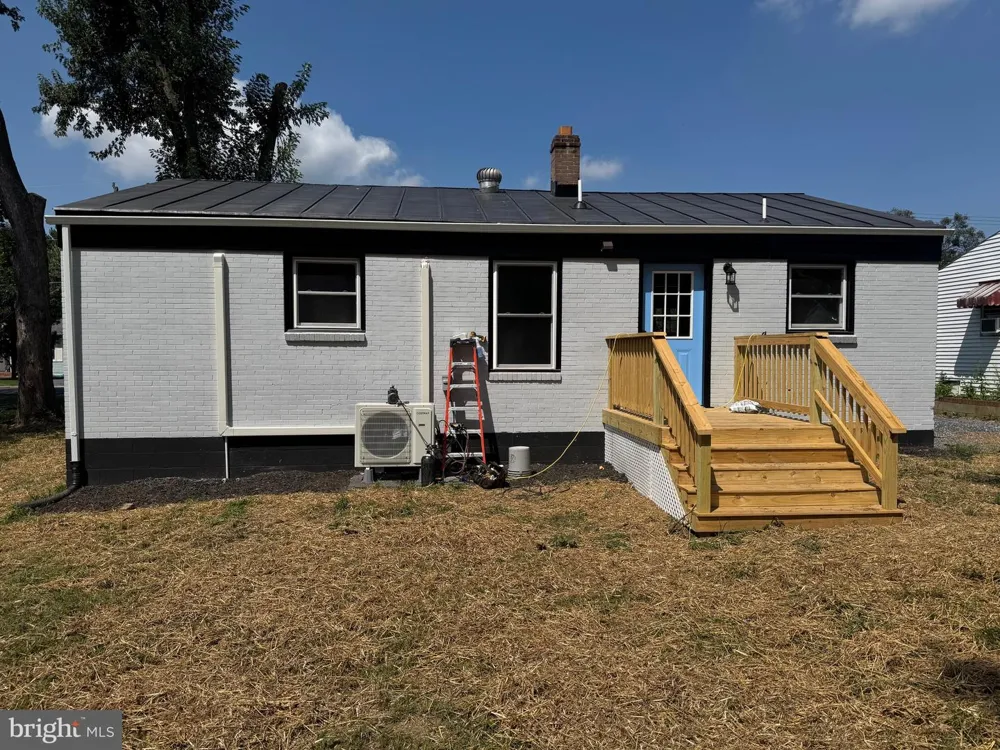 874 JEFFERSON STREET Harrisonburg, VA 22802