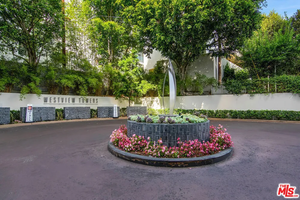 1155 La Cienega Boulevard #1103 West Hollywood, CA 90069