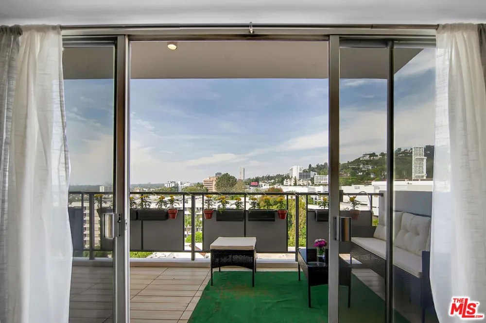 1155 La Cienega Boulevard #1103 West Hollywood, CA 90069