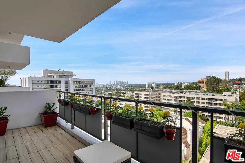 1155 La Cienega Boulevard #1103 West Hollywood, CA 90069