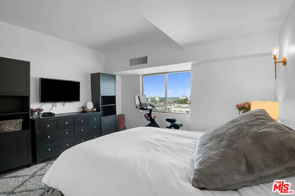 1155 La Cienega Boulevard #1103 West Hollywood, CA 90069