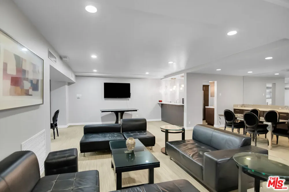 1155 La Cienega Boulevard #1103 West Hollywood, CA 90069