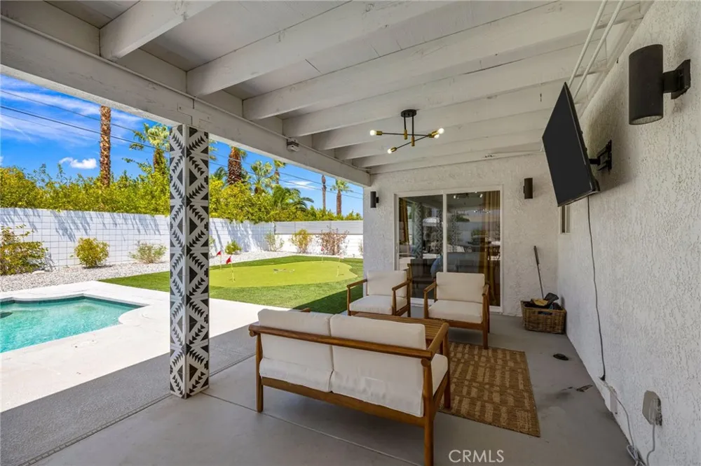 3030 E Vincentia Palm Springs, CA 92262