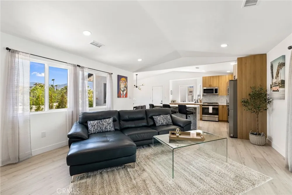 3030 E Vincentia Palm Springs, CA 92262