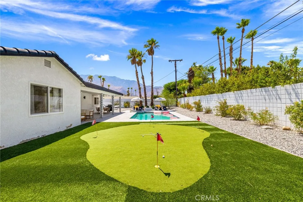 3030 E Vincentia Palm Springs, CA 92262