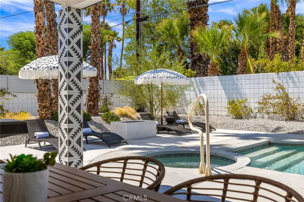 3030 E Vincentia Palm Springs, CA 92262
