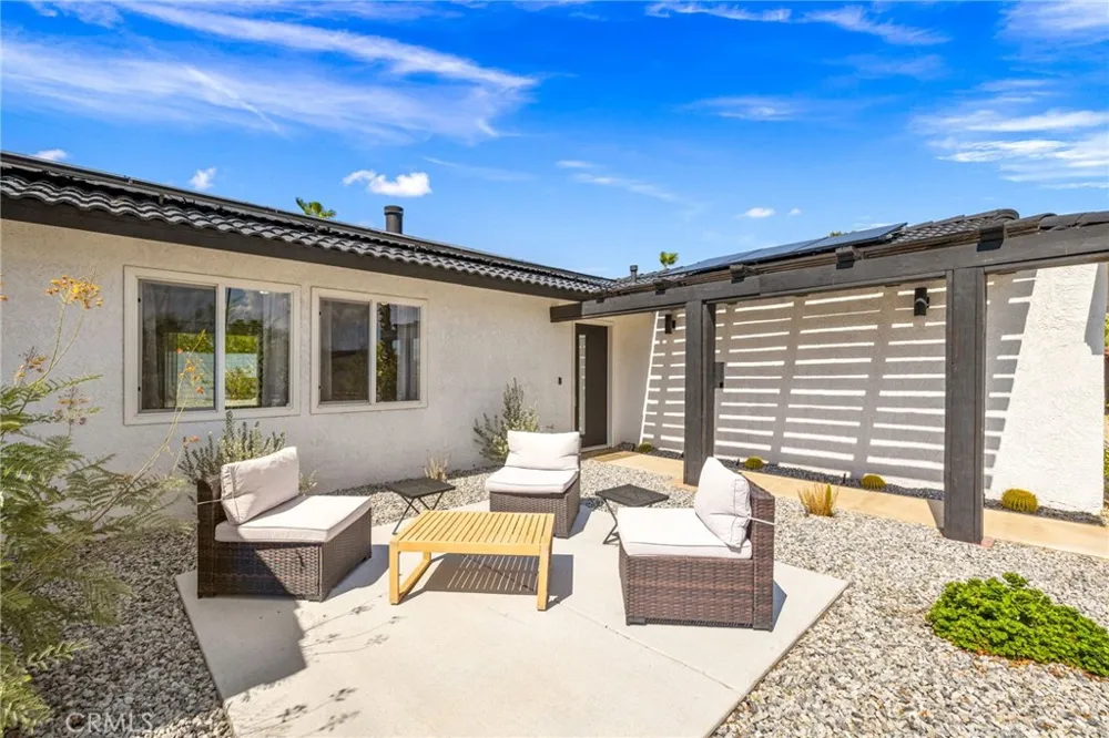 3030 E Vincentia Palm Springs, CA 92262