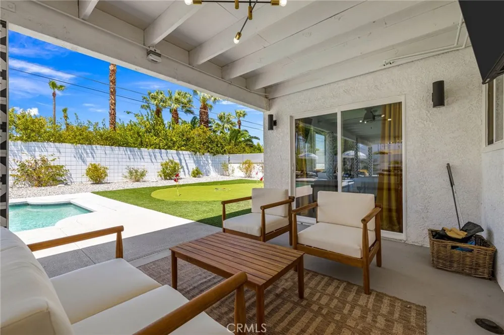 3030 E Vincentia Palm Springs, CA 92262