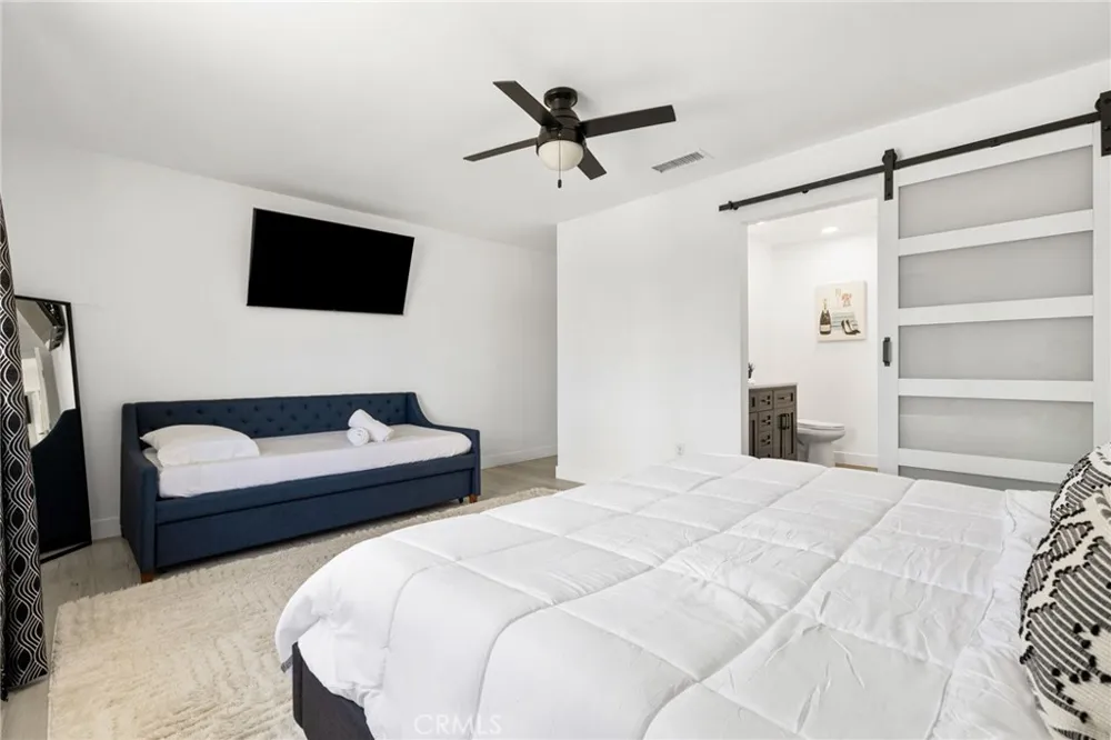 3030 E Vincentia Palm Springs, CA 92262