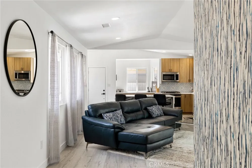 3030 E Vincentia Palm Springs, CA 92262